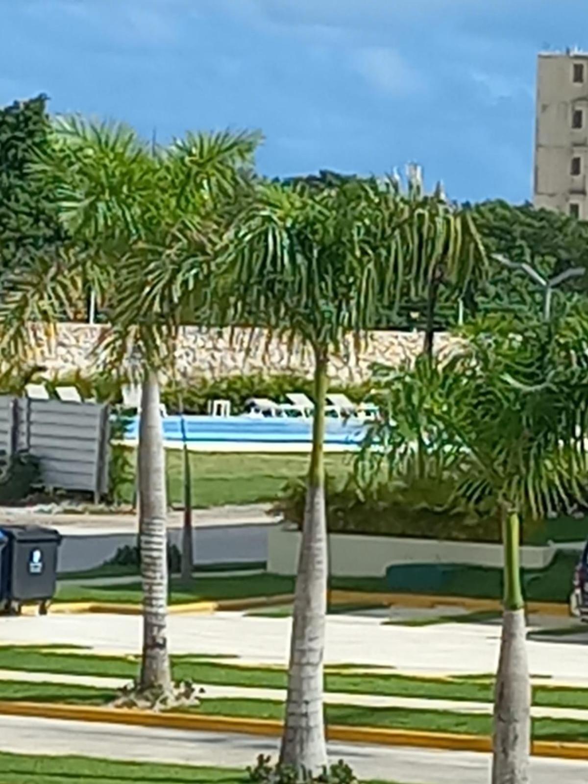 Pool Breeze 202 Apartment